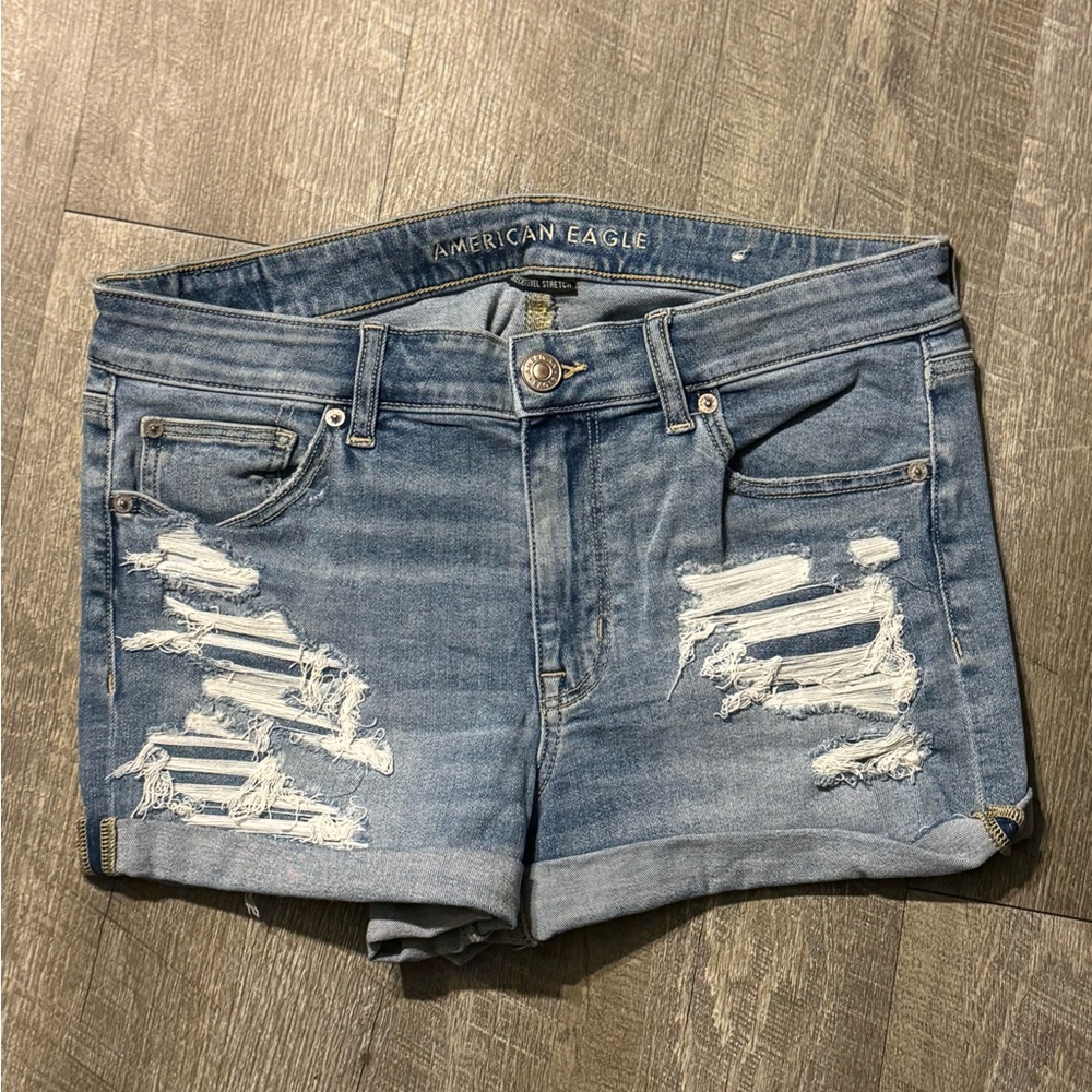 Distressed AE shortie shorts